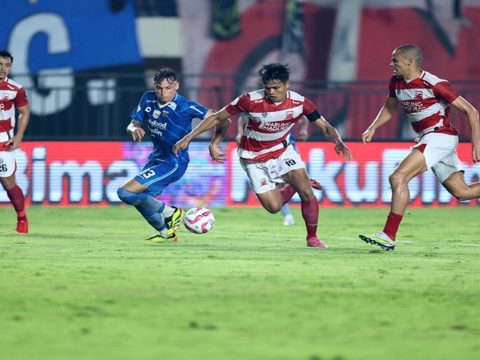 Madura United Sesalkan Terciptanya 2 Gol Terakhir Persib: Hilang Konsentrasi